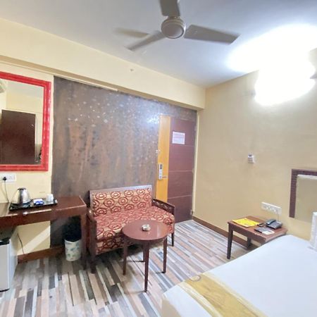 Astoria Hotel Calcutta Extérieur photo
