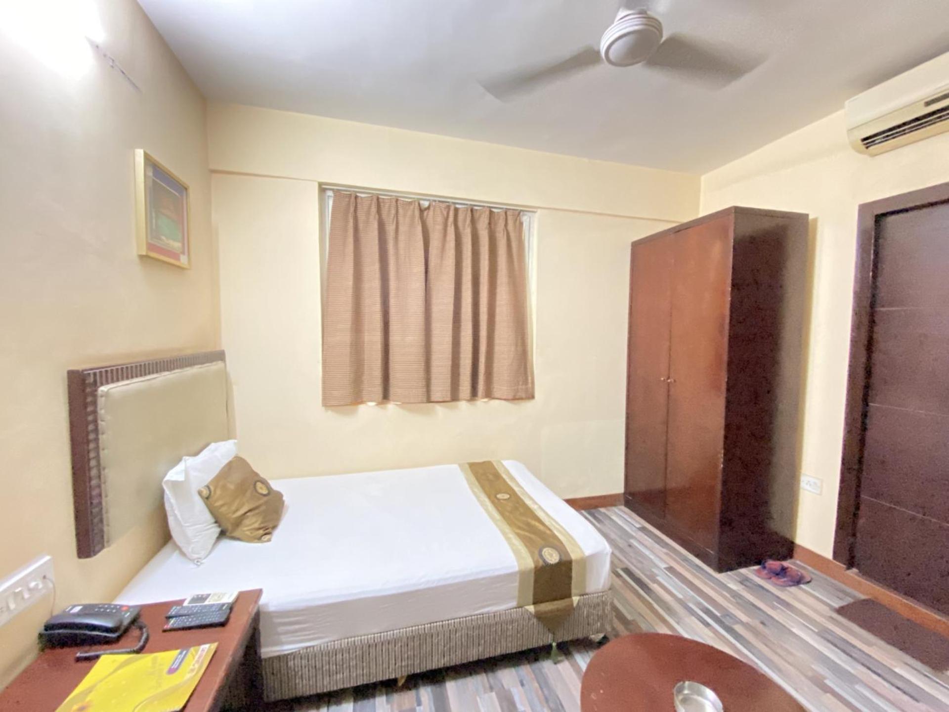 Astoria Hotel Calcutta Extérieur photo