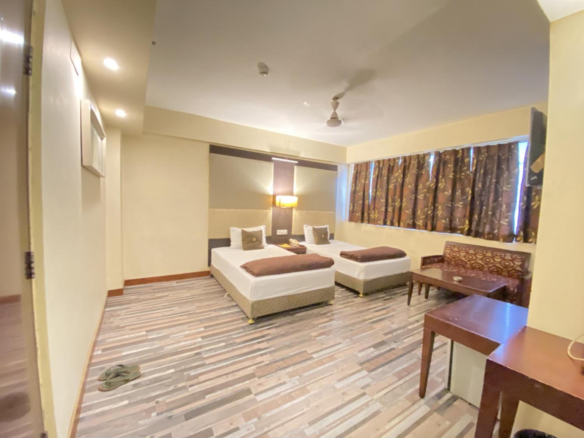 Astoria Hotel Calcutta Extérieur photo