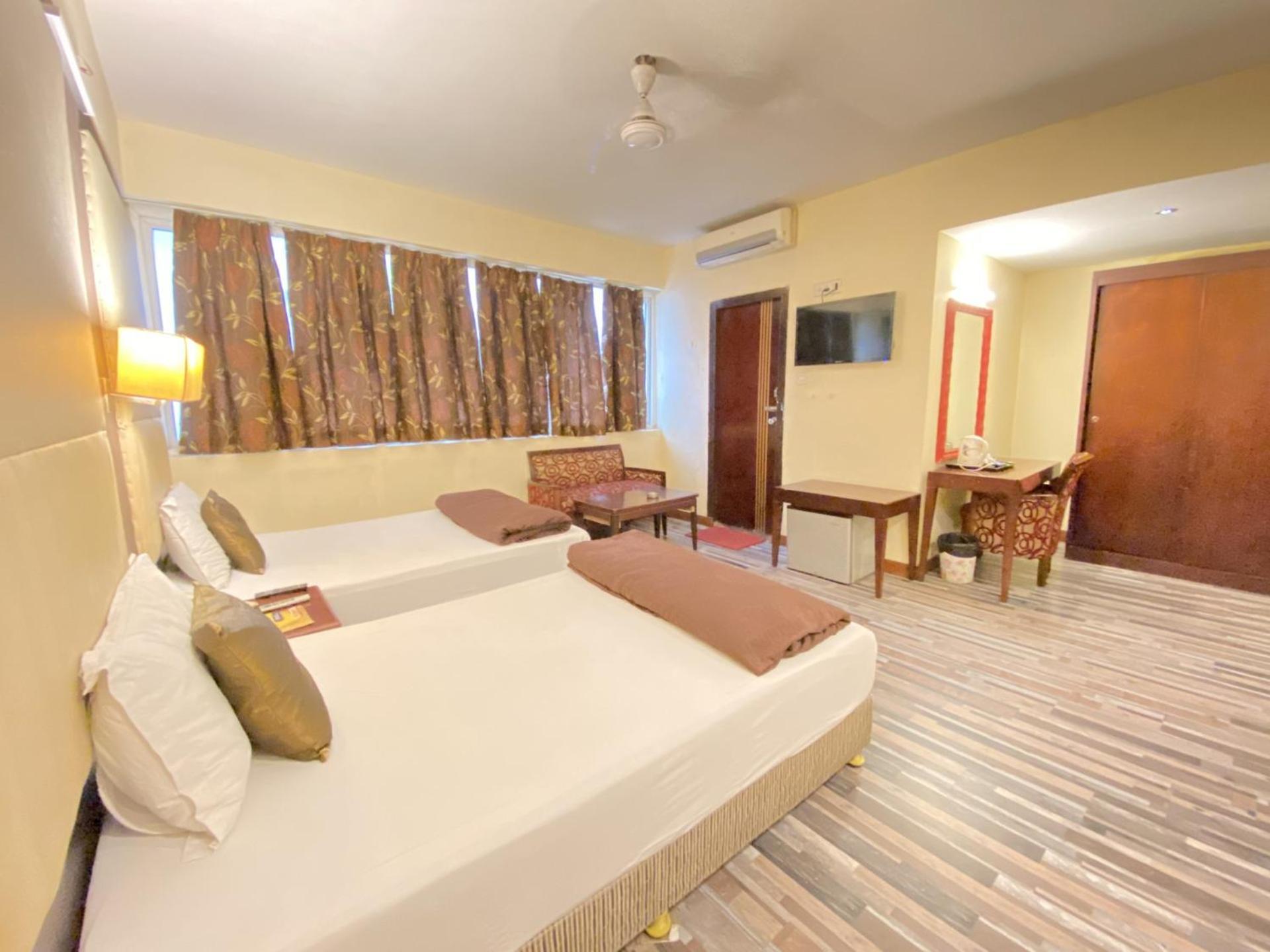 Astoria Hotel Calcutta Extérieur photo