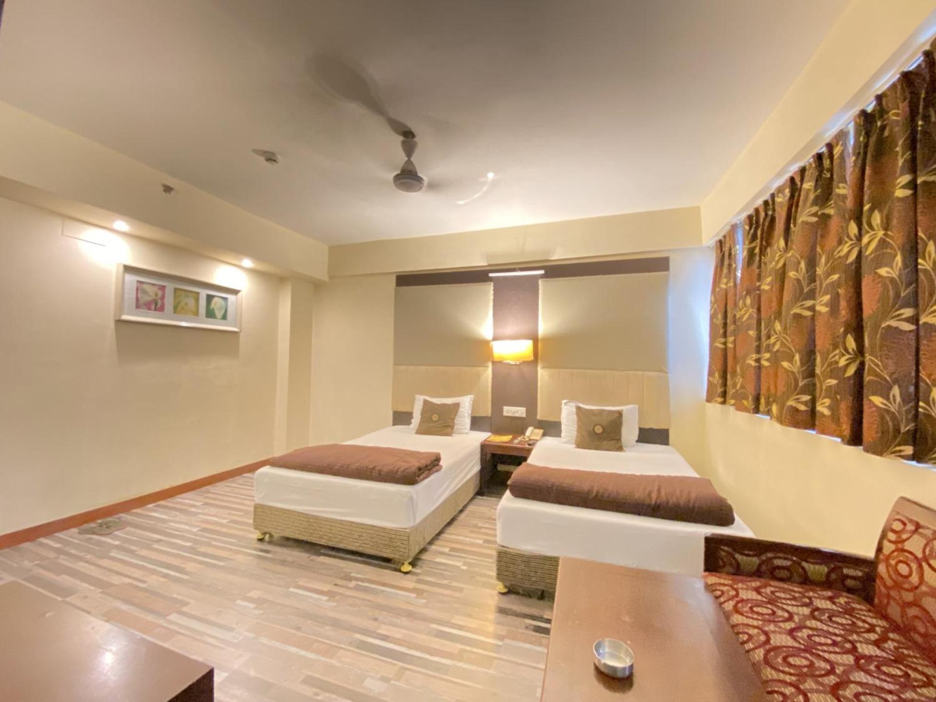 Astoria Hotel Calcutta Extérieur photo