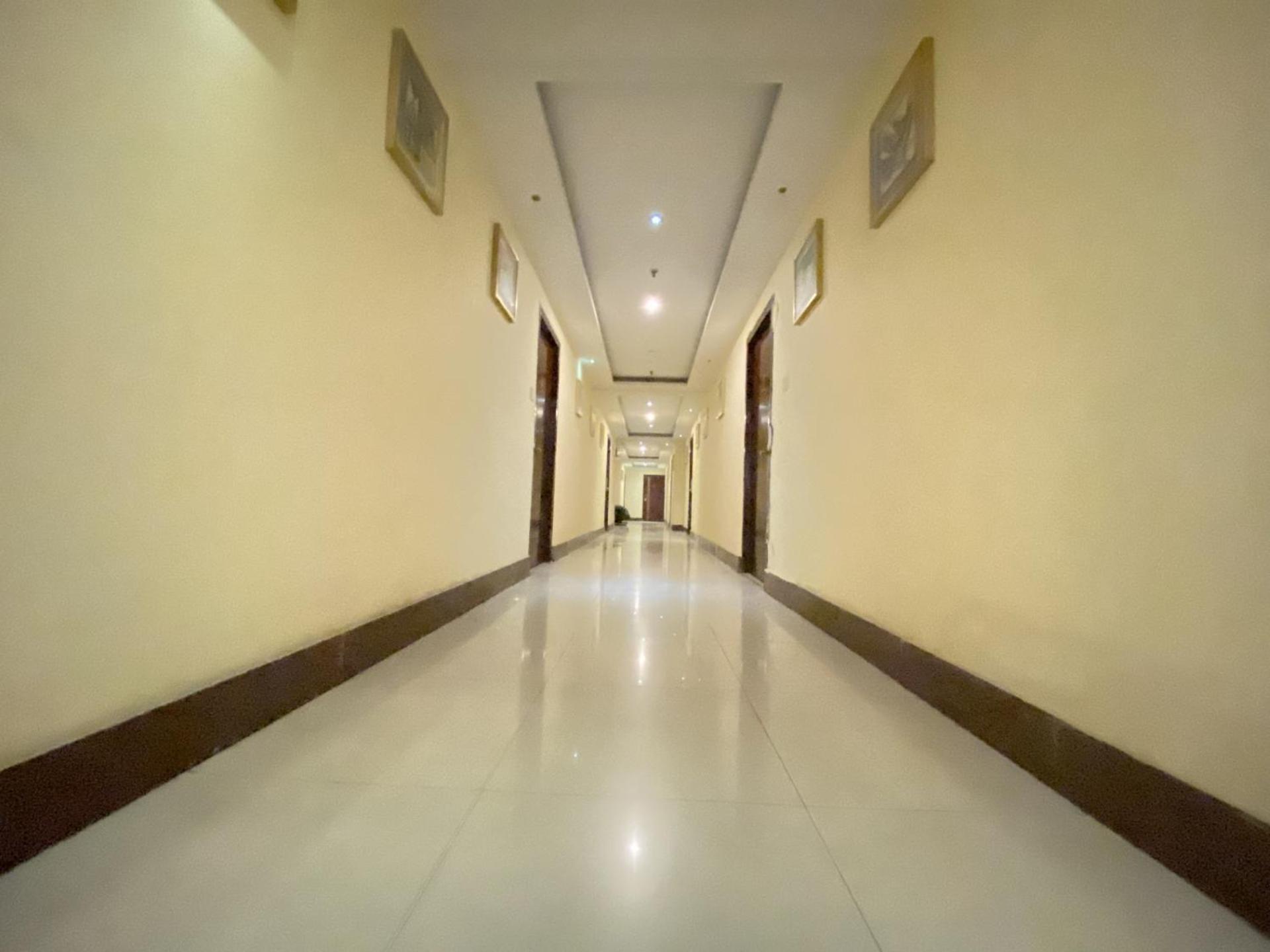 Astoria Hotel Calcutta Extérieur photo