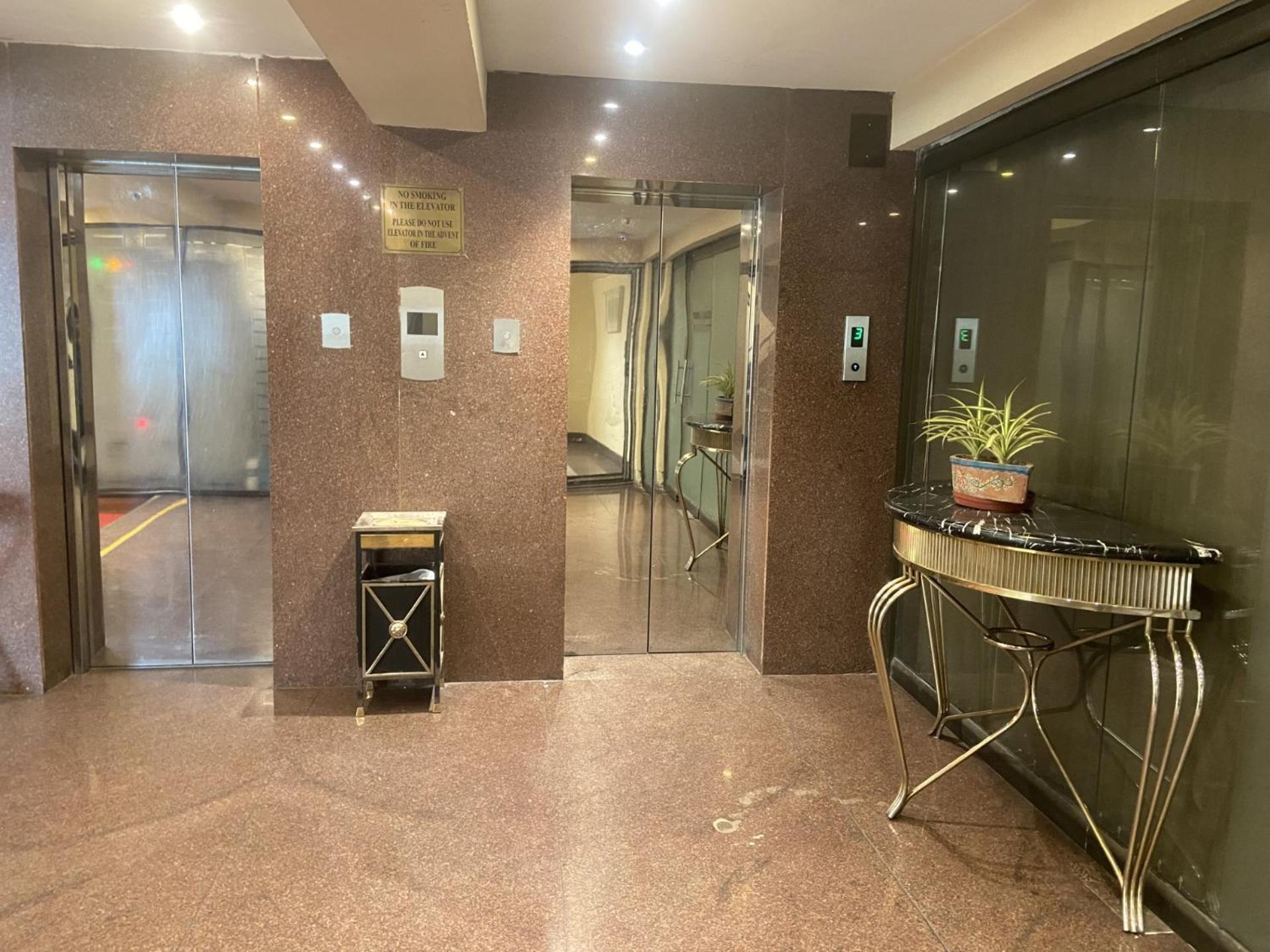 Astoria Hotel Calcutta Extérieur photo