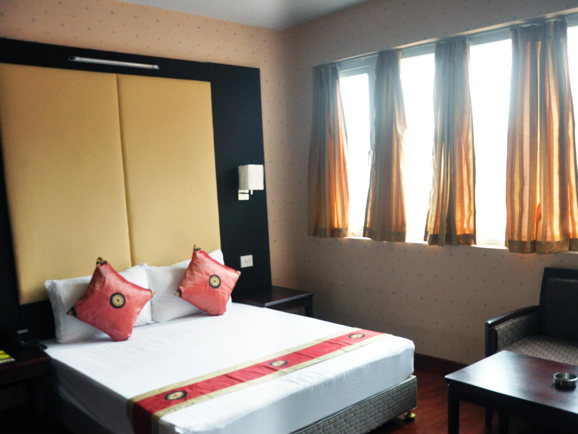 Astoria Hotel Calcutta Extérieur photo