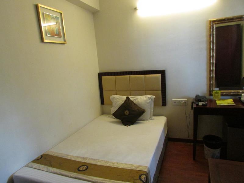 Astoria Hotel Calcutta Extérieur photo