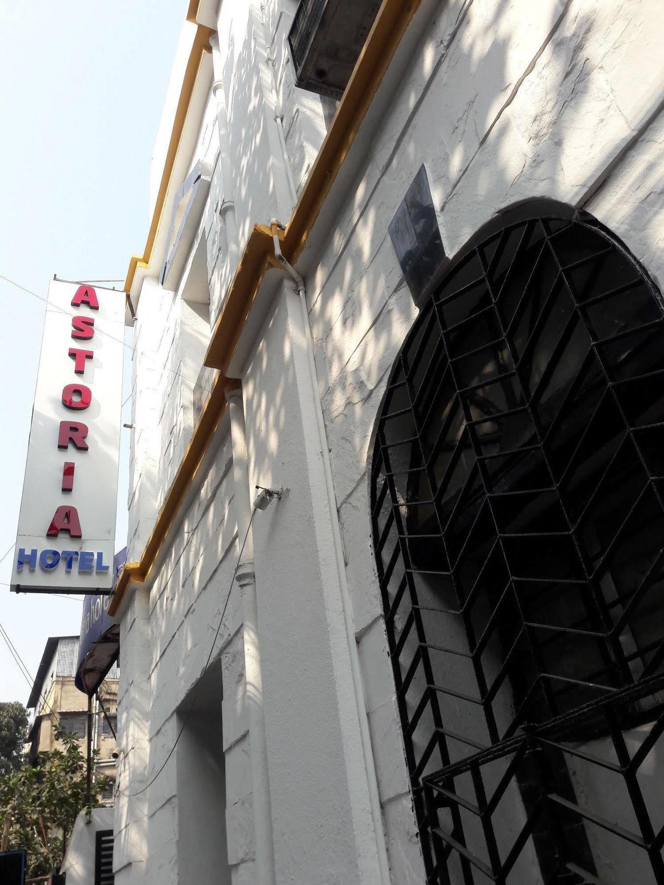 Astoria Hotel Calcutta Extérieur photo