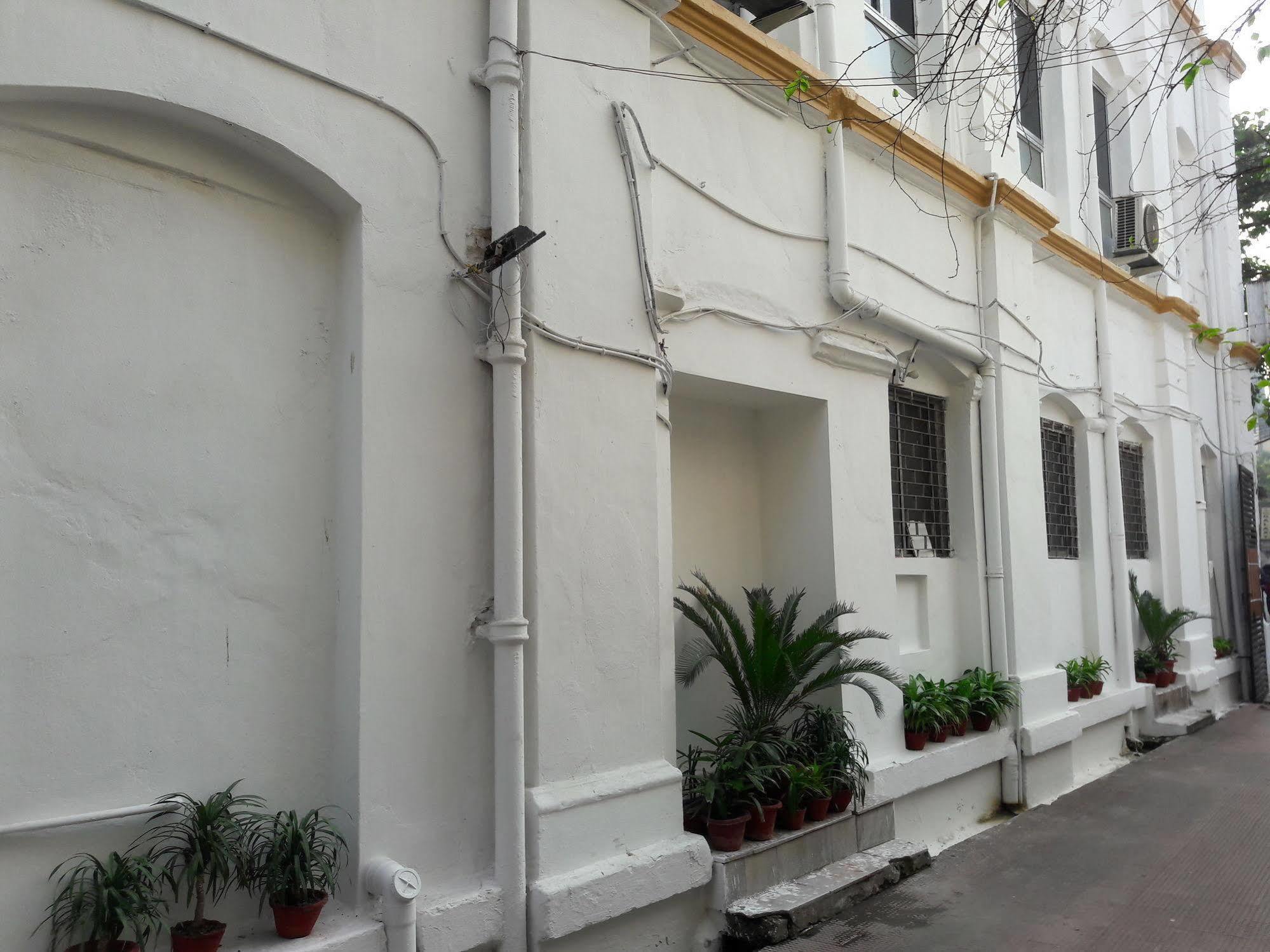 Astoria Hotel Calcutta Extérieur photo